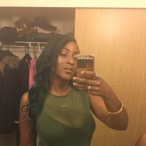 Meet your Posher, Inez